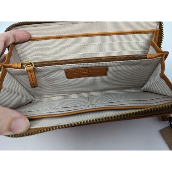 NWT $85 Margot New York Gabby Single Zip Around Leather Wallet Wristlet Cognac - Picture 7 of 10